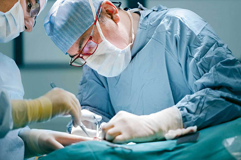 Phẫu thuật cho bệnh nhân bị thoái hóa cột sống thắt lưng không đạt kết quả khả quan sau 6 tháng điều trị nội khoa