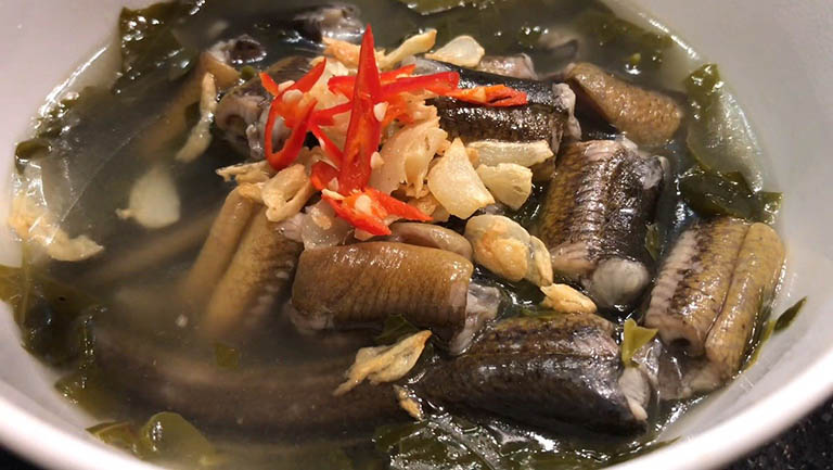 Hỗ trợ điều trị thống phong bằng món ăn từ thịt lươn