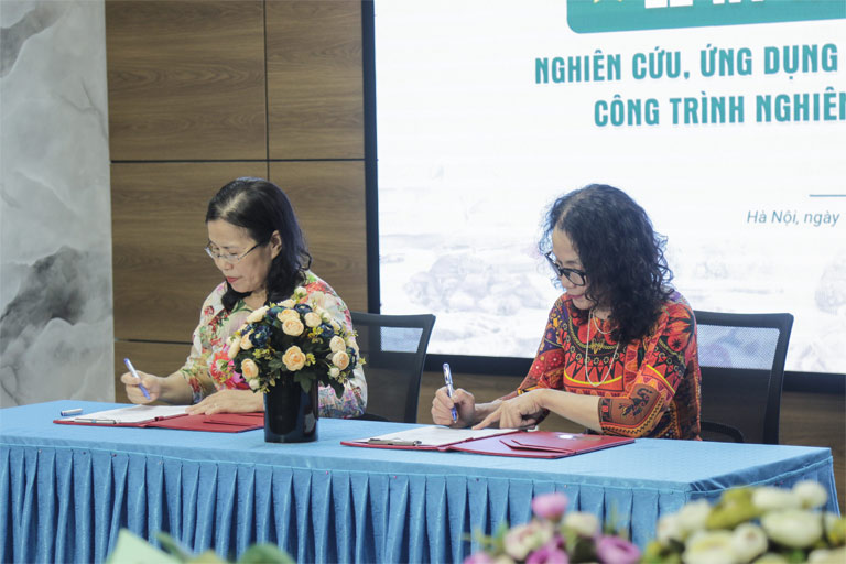 Lễ ký kết hợp tác giữa Viện Nghiên cứu bệnh Cơ xương khớp Việt Nam và Viện Nghiên cứu & Phát triển Y dược cổ truyền dân tộc