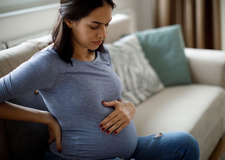 đau khớp háng khi mang thai 3 tháng đầu