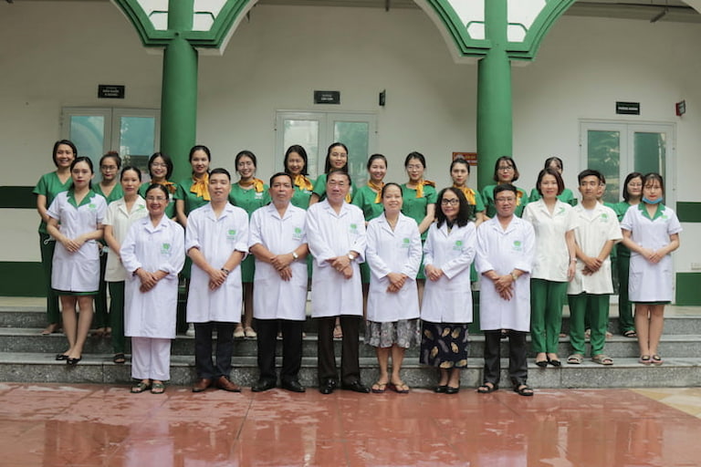 Đội ngũ y bác sĩ hàng đầu tại Viện Nghiên cứu bệnh cơ xương khớp Việt Nam sẽ đồng hành cùng trẻ cho đến khi bệnh khỏi hoàn toàn