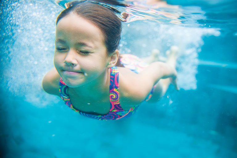 Bơi lội có khả năng tác động mạnh mẽ đối với sự tăng trưởng chiều cao tự nhiên