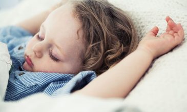 ngủ như thế nào để tăng chiều cao