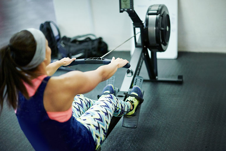 Tập gym giúp tăng sự dẻo dai cho lưng, ngăn bệnh thoái hóa cột sống tiến triển