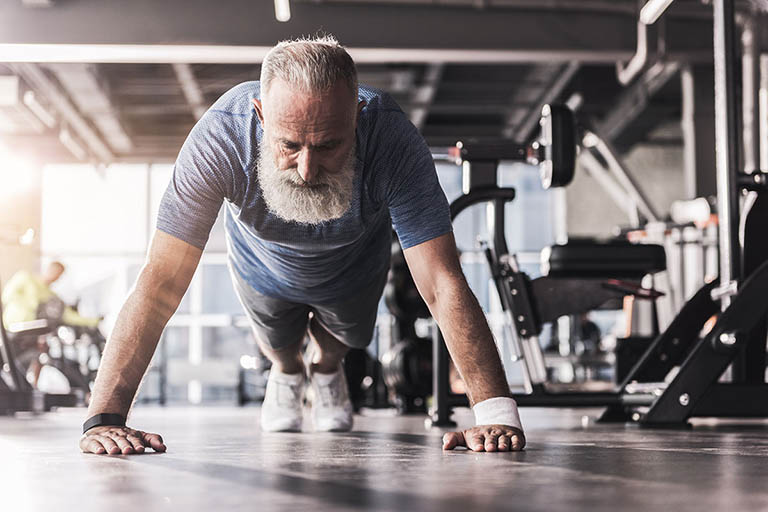 Phòng ngừa bệnh teo cơ ở người lớn tuổi bằng cách tập thể dục